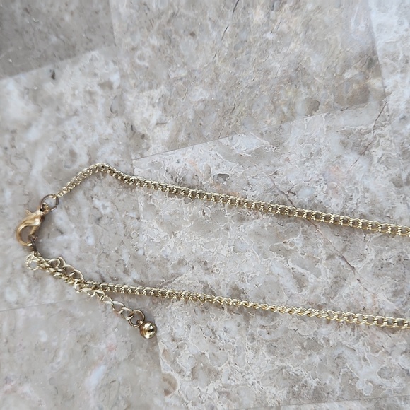 Elegant Gold and Silver Women's Necklaces, Lot Of 4 - Picture 7 of 8